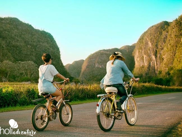 “Cycling tour an Amazing Loop” - “AN AMAZING JOURNEY” Bike tour