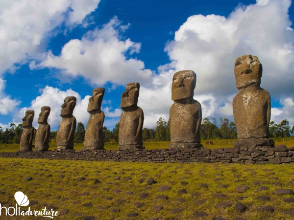 THE SEVEN MOAIS, Pascua Island, chile - "AHU AKIVI, THE SEVEN MOAIS", Tour