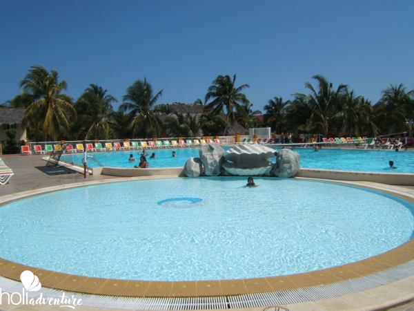 Panoramic pool view - Hotel Club Amigo Mayanabo