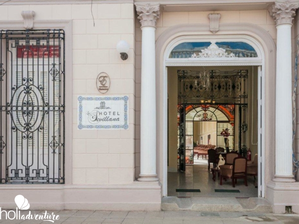 hotel front view - Hotel Encanto La Sevillana