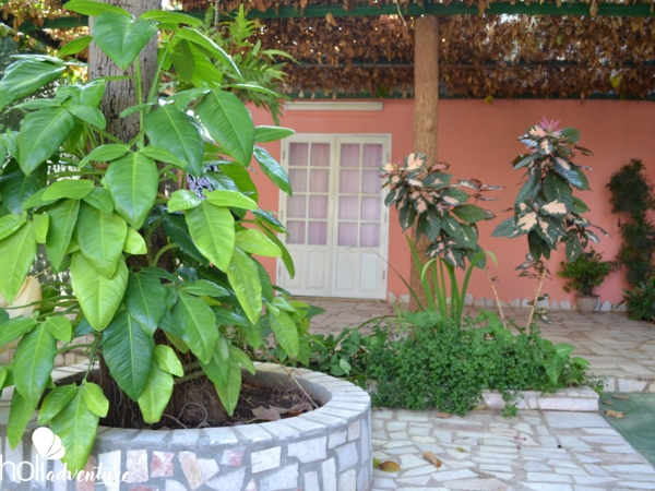 Patio details - Hostal Santander
