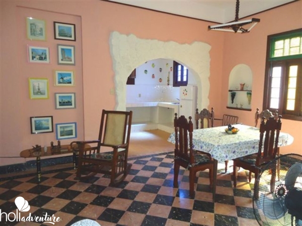 House dinning room - La Casona de 44