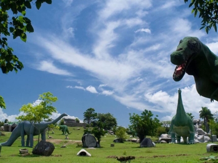 The Prehistoric Valley panoramic view