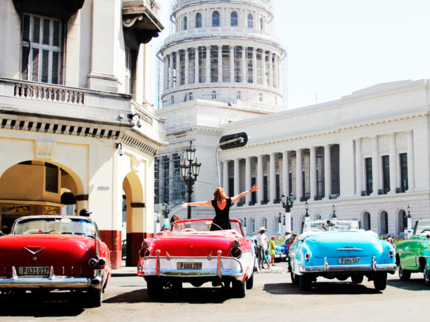 CITY TOUR IN OLD CARS