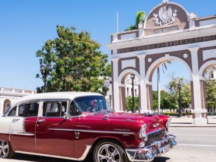 Cienfuegos Private Tour in American Classic Cars