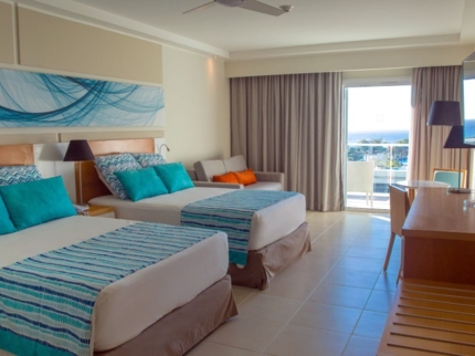 JUNIOR SUITE ROOM