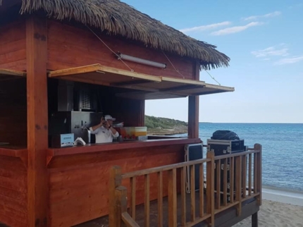 BEACH BAR