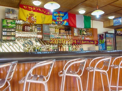 Pool Bar