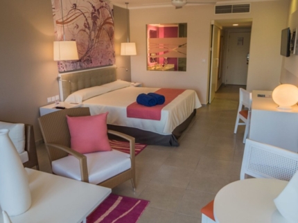 JUNIOR SUITE ROOM