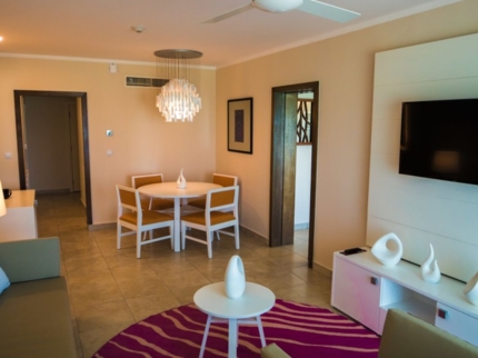 SUITE ROOM