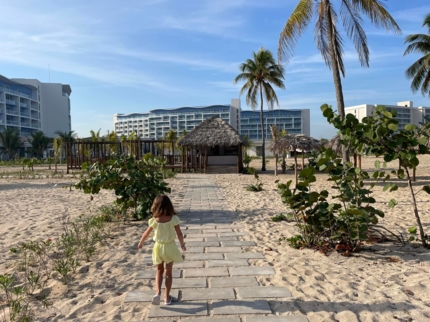 BEACH BAR