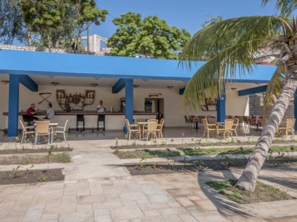Snack bar