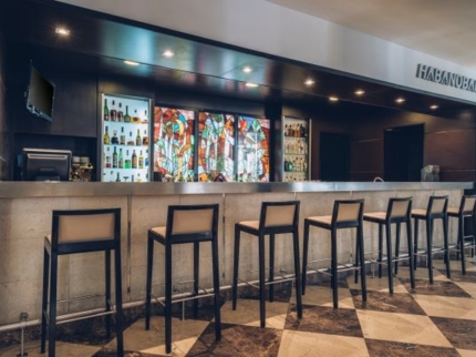 Lobby Bar