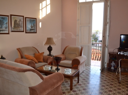 Casa Aurora y Julio, MERCED, No. 14 Altos