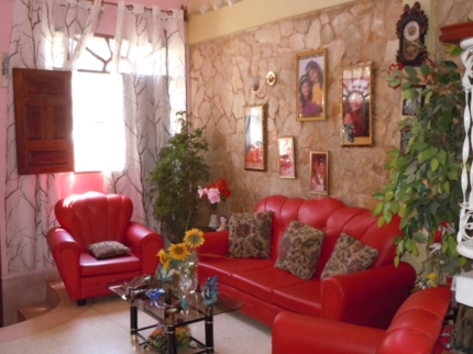 Casa Yuliett, SAN BASILIO, No. 513