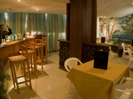 Lobby bar